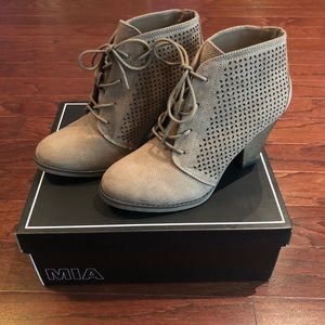 New Mia (Phillip) Tan Ankle Boots